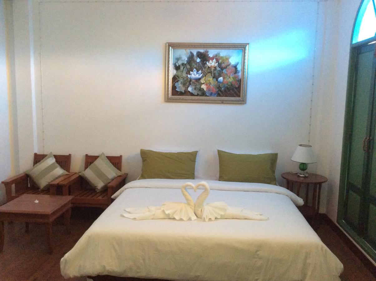 Siri Krabi Hostel Εξωτερικό φωτογραφία