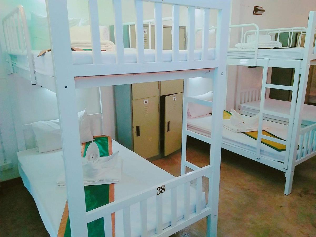 Siri Krabi Hostel Εξωτερικό φωτογραφία